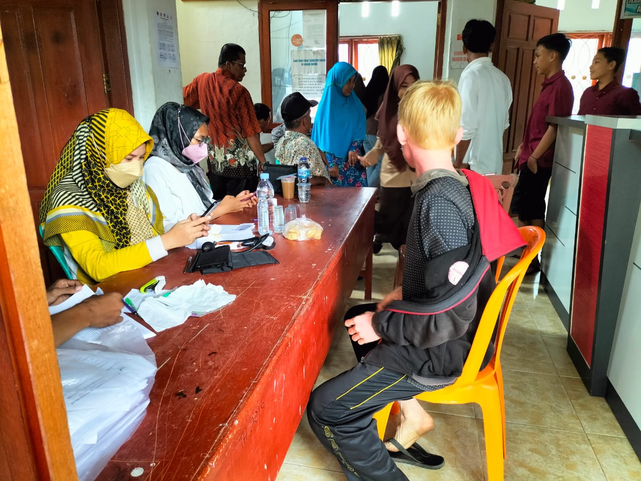 monitoring pelaksanaan vaksinasi di nagari amping parak