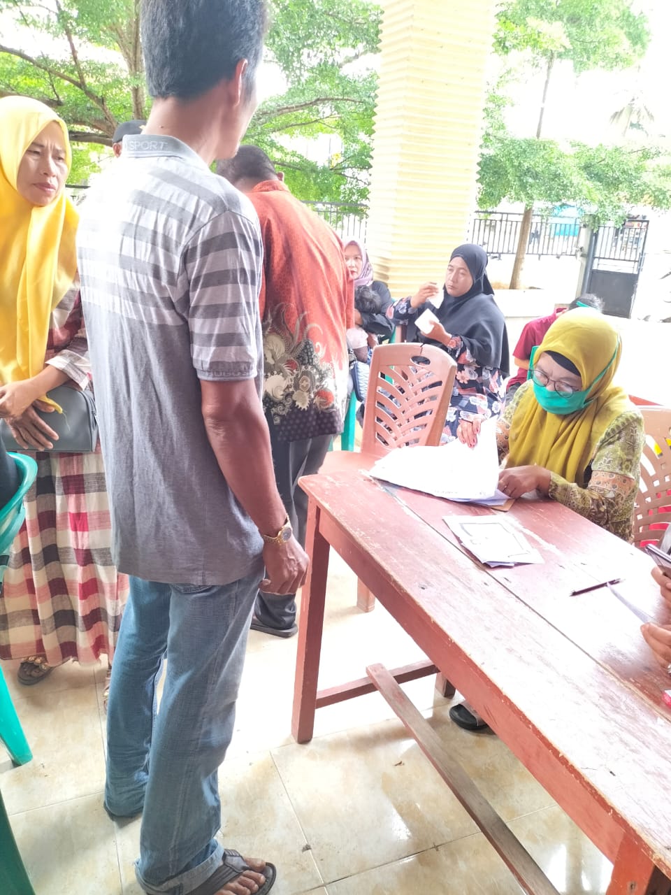 monitoring pelaksanaan vaksinasi di nagari amping parak timur