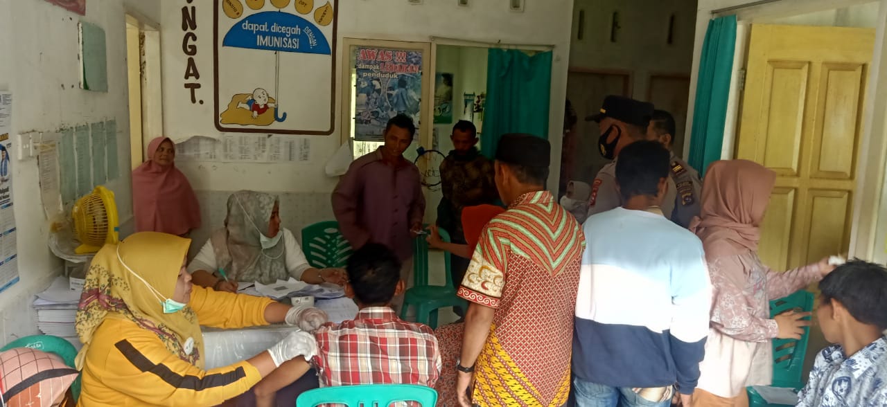 PELAKSANAAN VAKSINASI DI KOTO NAN TIGO SELATAN SURANTIH