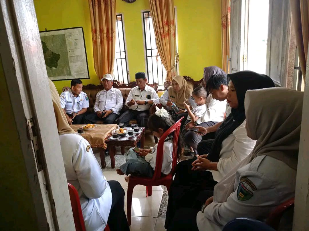 Bapak Camat Sutera dan Tim Monev melakukan monotoring ke Nagari Koto Nan Tigo Selatan Surantih, Rabu